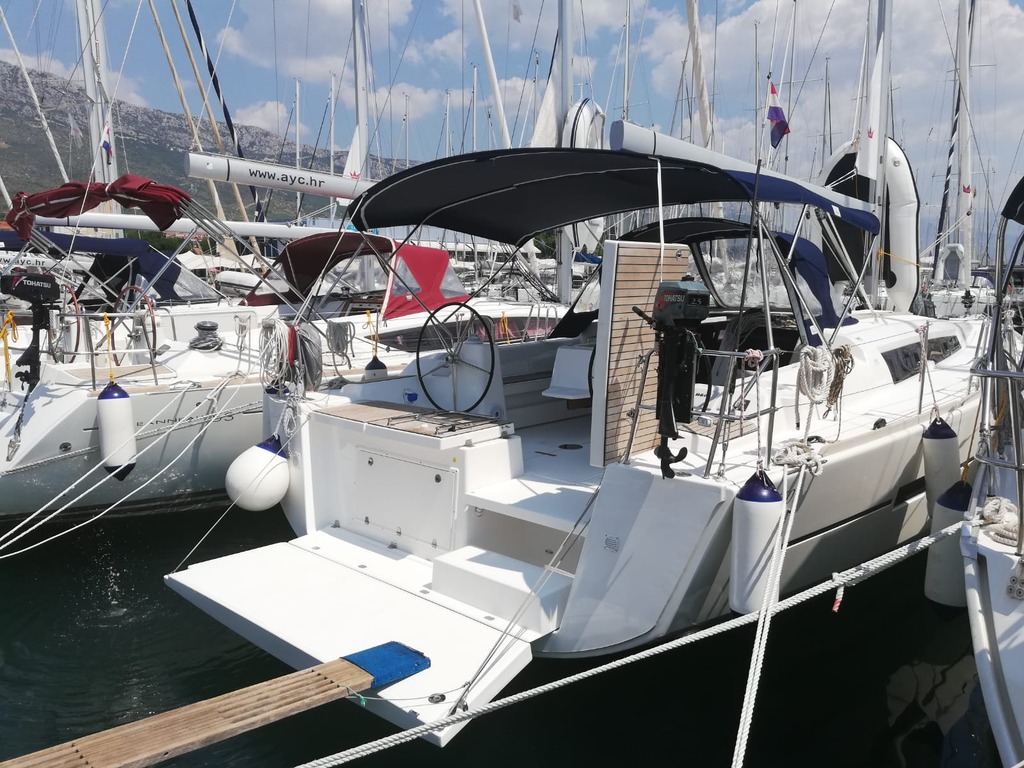 460 Grand Large (Arba) - jedrilica za 8 osoba